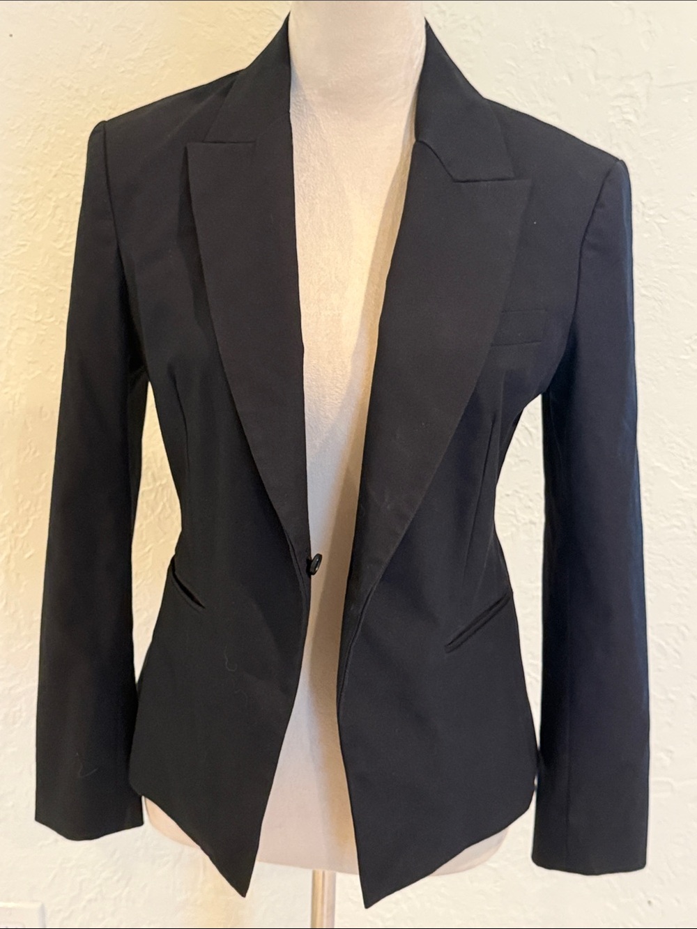 Theory Black Lanai Women's Tailored Blazer size 6 EUC